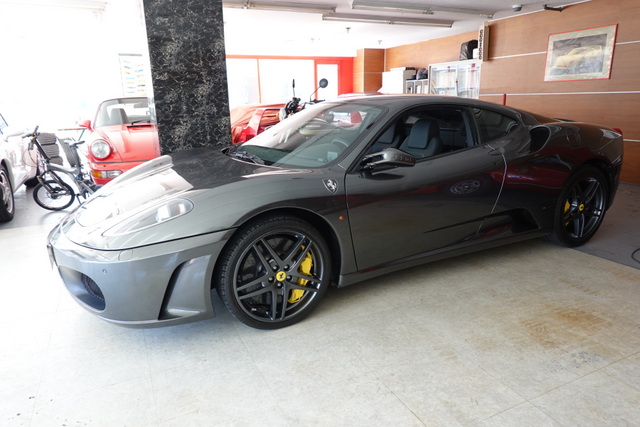 フェラーリF430納車準備