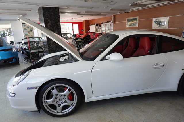 ポルシェ997前期型ナビ交換