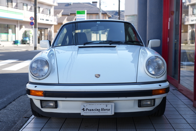 85年ポルシェ911カレラ