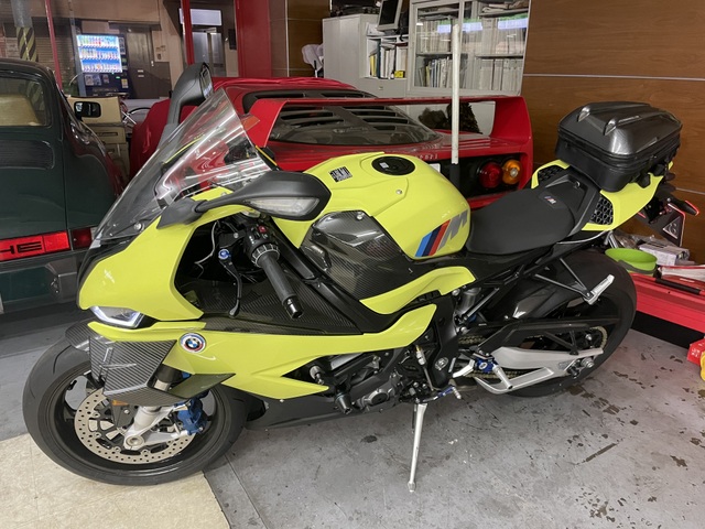 M1000RR 限定車