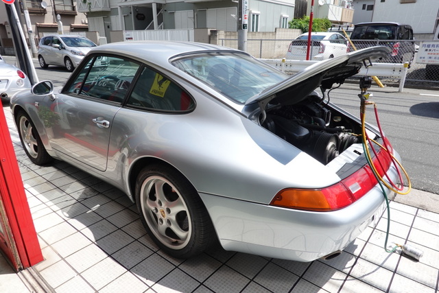 993カレラエアコンガスチャージ