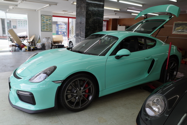 ケイマンGT4オイル交換